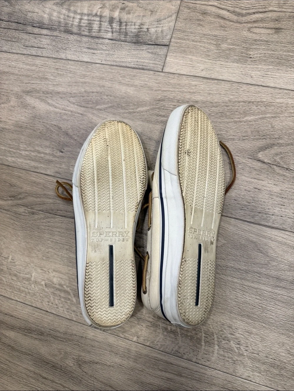 Sperry Top-Sider Men’s 8.5M White Leather Boat Shoes Brown Laces